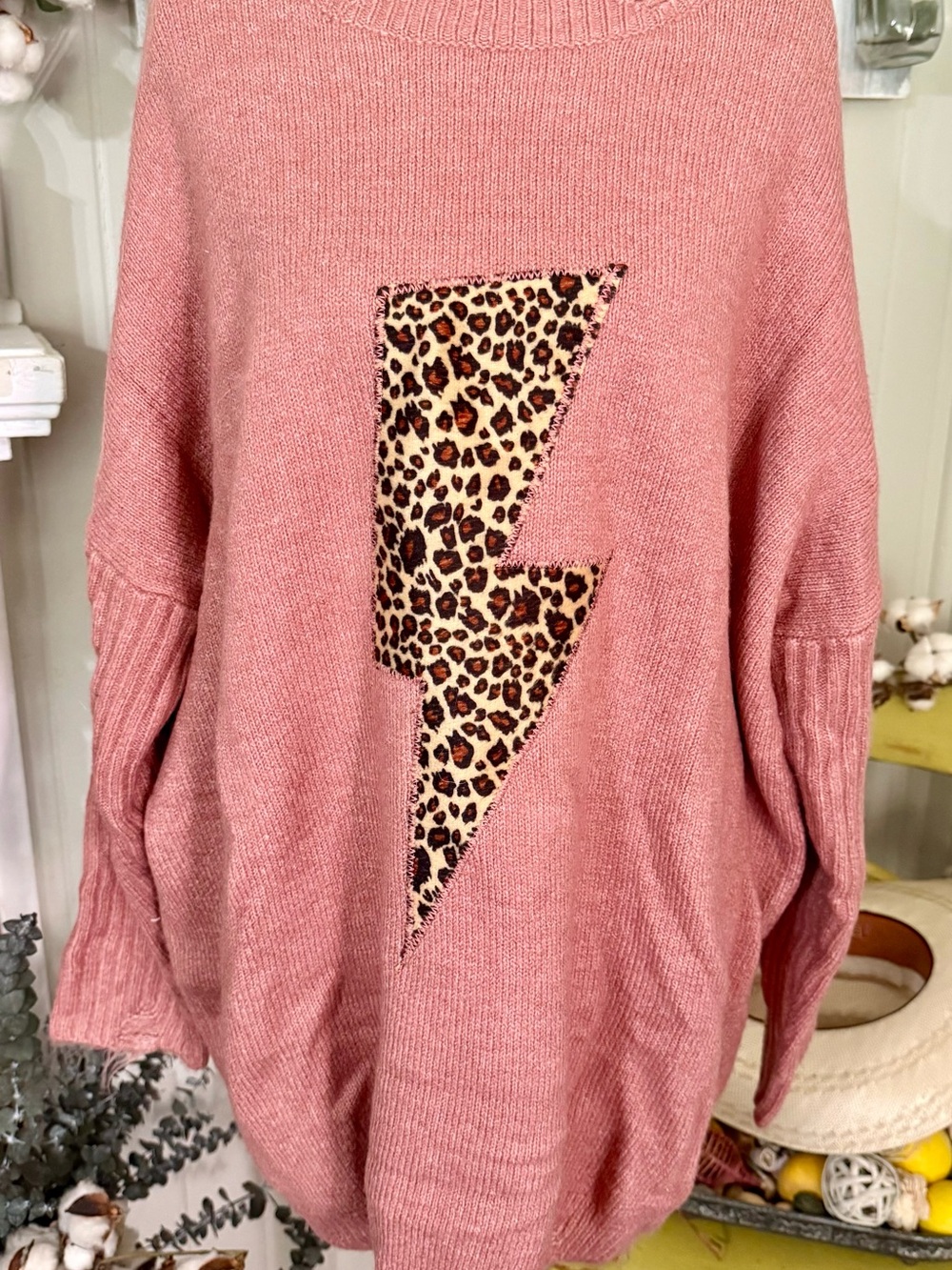easel Rose Pink Oversized Crewneck Sweater with Leopard Lightning Bolt Sz Med